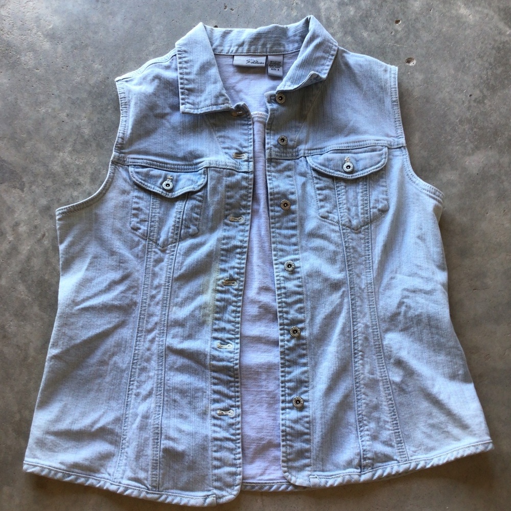 No sleeve jean jacket